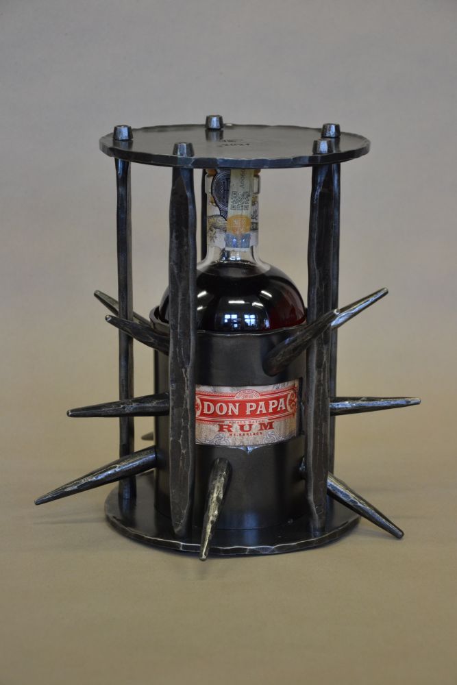 ježek v kleci - rum- okovaná lahev